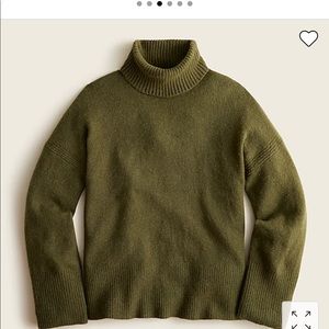 NWT J Crew turtleneck sweater in super soft yarn olive green. XXS OVERSIZED FIT